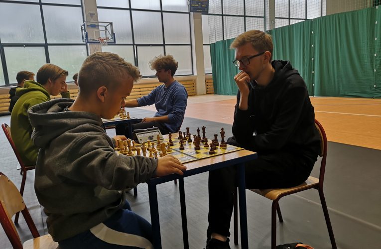 Srebro w półfinale wojewódzkim w szachach
