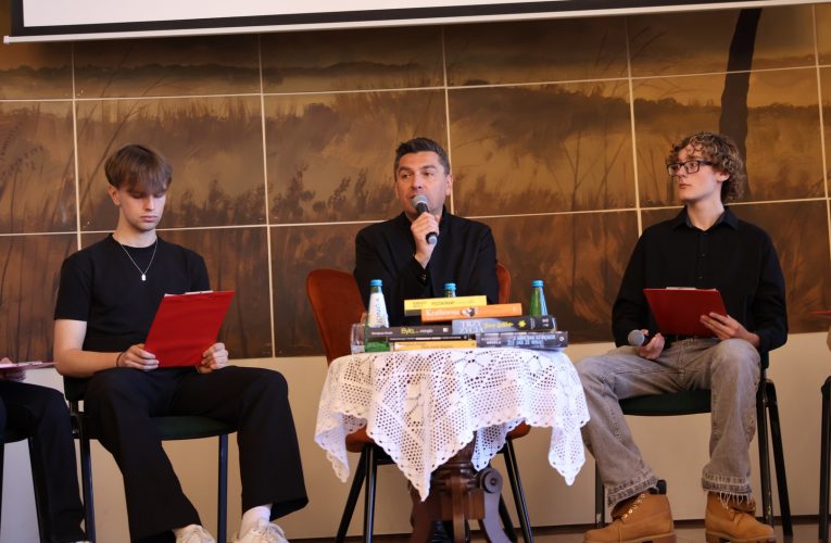 Spotkanie z Remigiuszem Grzelą